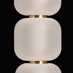 Подвесной светильник с 3-мя округлыми матовыми плафонами из белого стекла Golden Swirl варинант исполнения - 6 | Loft Concept в Москве