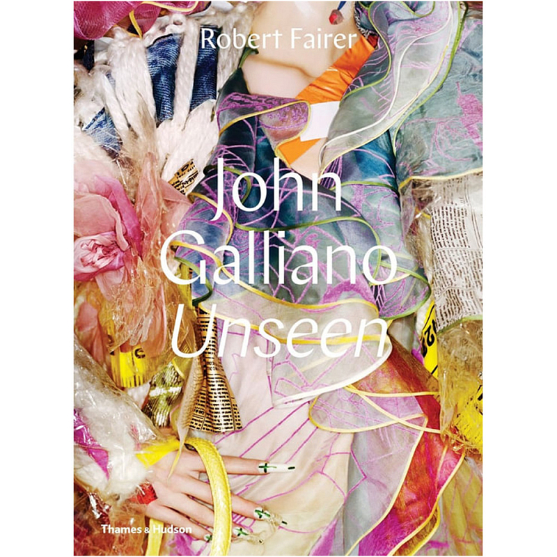 John Galliano: Unseen  в Москве | Loft Concept 