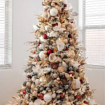 Заснеженная Новогодняя Ель с золотыми листьями и цветами в комплекте варинант исполнения - 1 | Loft Concept в Москве