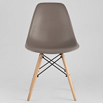 Пластиковый стул на ножках из массива бука Eames Cappuccino варинант исполнения - 3 | Loft Concept в Москве