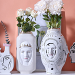 Ваза с декоративными лицами и графическими элементами в виде сердец и символов Faces of Imagination варинант исполнения - 2 | Loft Concept в Москве