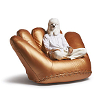 Дизайнерское кожаное кресло в форме руки Poltronova Joe Gold  Armchair варинант исполнения - 15 | Loft Concept в Москве