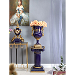 Ваза темно-синего цвета из фарфора с бронзовыми ручками в виде фигур Eden Garden porcelain and bronze варинант исполнения - 9 | Loft Concept в Москве