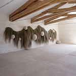 Большая дизайнерская Инсталляция из соломы RAFFIA Installation  варинант исполнения - 6 | Loft Concept в Москве