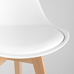 Стул с основой из пластика и мягким сиденьем Arvika White варинант исполнения - 7 | Loft Concept в Москве