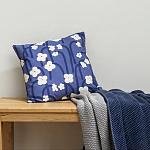 Подушка декоративная синяя с цветочным принтом Blossom Essence Emily варинант исполнения - 5 | Loft Concept в Москве