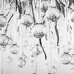 Люстра подвесная с прозрачными стеклянными подвесками в форме капель Диаметр 60 см Droplet Chandelier варинант исполнения - 16 | Loft Concept в Москве