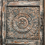 Индийский шкаф с орнаментом резьба из дерева Indian Antique Furniture  варинант исполнения - 1 | Loft Concept в Москве