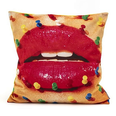 Подушка Seletti Cushion Mouth with pins Design: Toiletpaper Подушка Seletti Cushion Mouth with pins Design: Toiletpaper