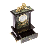 Часы настольные с декором в виде льва из натурального камня Нефрит Lion Stone Clock варинант исполнения - 3 | Loft Concept в Москве