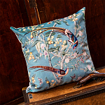 Подушка декоративная с изображением птиц в саду Chinoiserie Birds in a Tree Cushion варинант исполнения - 2 | Loft Concept в Москве
