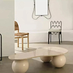 Дизайнерский журнальный стол с изогнутой столешницей на круглых ножках Rigilyr варинант исполнения - 2 | Loft Concept в Москве