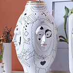 Ваза с декоративными лицами и графическими элементами в виде сердец и символов Faces of Imagination варинант исполнения - 7 | Loft Concept в Москве