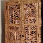 Этнический шкаф с орнаментом резьба из дерева Indian Antique Furniture варинант исполнения - 1 | Loft Concept в Москве