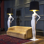 Лампа MANNEQUIN LAMP с абажуром созерцание силуэта варинант исполнения - 4 | Loft Concept в Москве