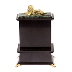 Часы настольные с декором в виде льва из натурального камня Нефрит Lion Stone Clock варинант исполнения - 4 | Loft Concept в Москве