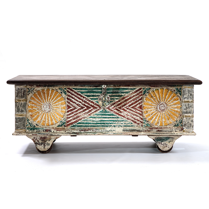 Сундук резной Advaith Carved Antique Chest Бежевый Мульти Коричневый в Москве | Loft Concept 
