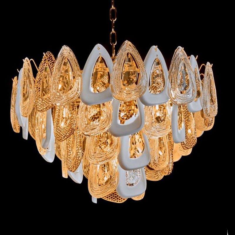 Люстра с многослойными белыми и прозрачными подвесками Character Chandelier Золотой Прозрачный Белый в Москве | Loft Concept 