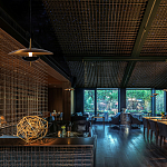 Подвесной светильник с золотым металлическим плафоном округлой формы и декоративным элементом из чёрного мрамора Midnight Grace  варинант исполнения - 3 | Loft Concept в Москве