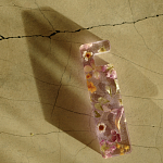 Подставка для телефона из эпоксидной смолы с цветами розовая Epoxy Flowers Phone Stand Pink варинант исполнения - 7 | Loft Concept в Москве