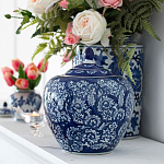 Ваза округлой формы с синей росписью и цветочным узором Blue & White Ornament варинант исполнения - 2 | Loft Concept в Москве